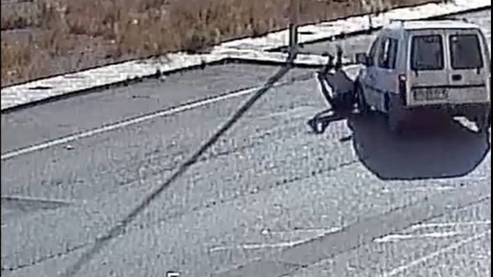 Vídeo: disparan, atropellan y agreden brutalmente a un camionero para robarle en Almería