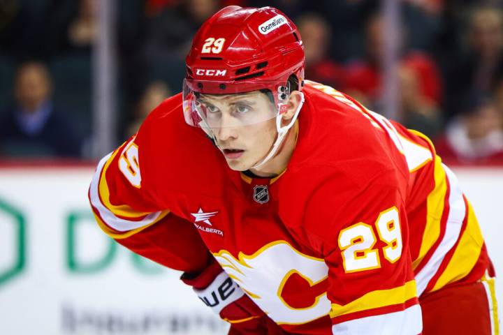 Flames’ Samuel Honzek Out Week