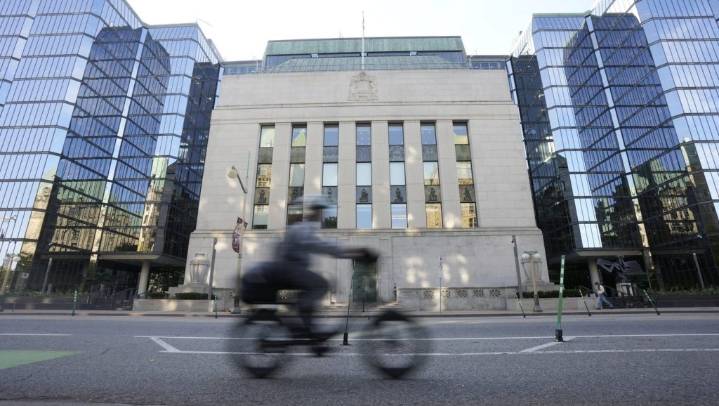 Bank of Canada mulled later timing for October rate cut, deliberations show