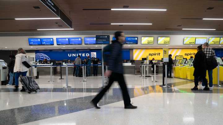 Nashville travelers scramble amid nationwide flight cuts, uncertainty