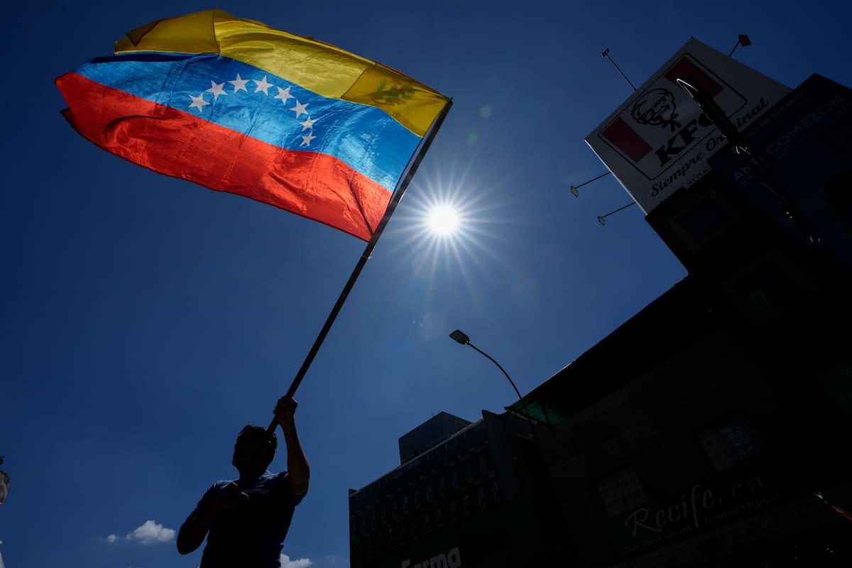 Irán condena la «actitud intimidante» de EE. UU. hacia Venezuela