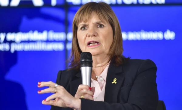 Bullrich anunció la nueva fuerza para “administrar las migraciones”