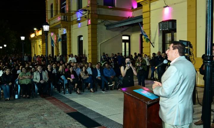 Jofré homenajeó a empleados con trayectoria en la Comuna y anunció importantes beneficios