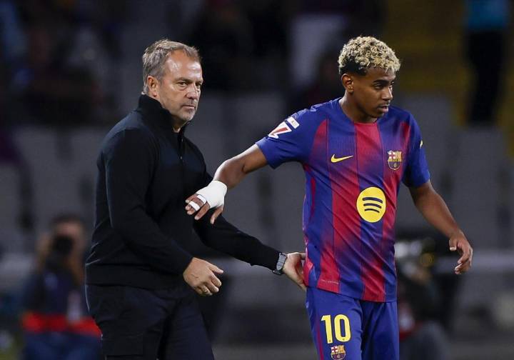 Lamine Yamal vuelve a su 'prime' y al polémico foco de la selección