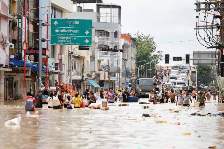 Número de muertos por inundaciones en sur de Tailandia supera los 80