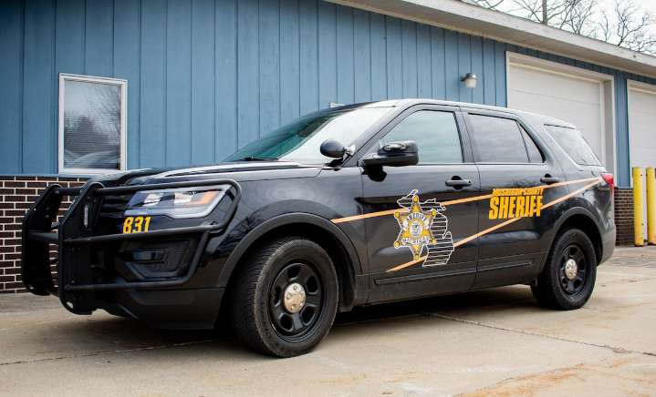 Police shoot, kill man who allegedly charged with box cutter at Muskegon County hotel