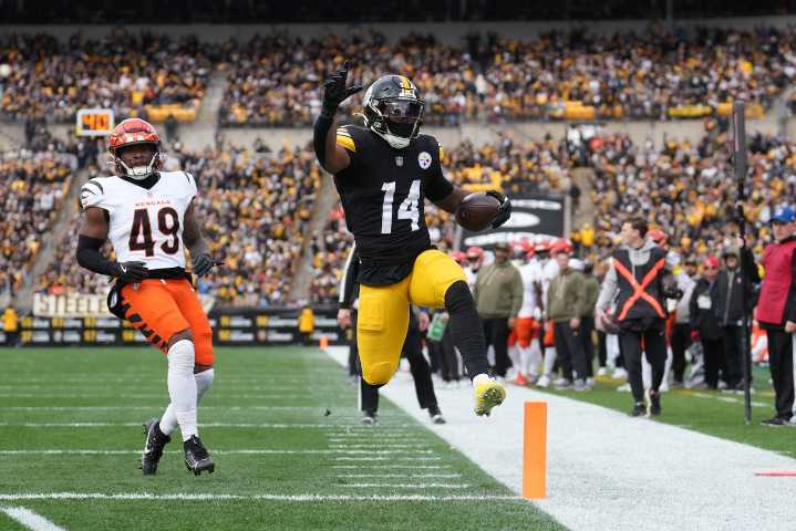 How to get tickets for Steelers vs. Bears NFL Week 12 matchup at Soldier Field