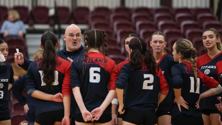 Watch: Toll Gate volleyball wins the 2025 RIIL Division IV title