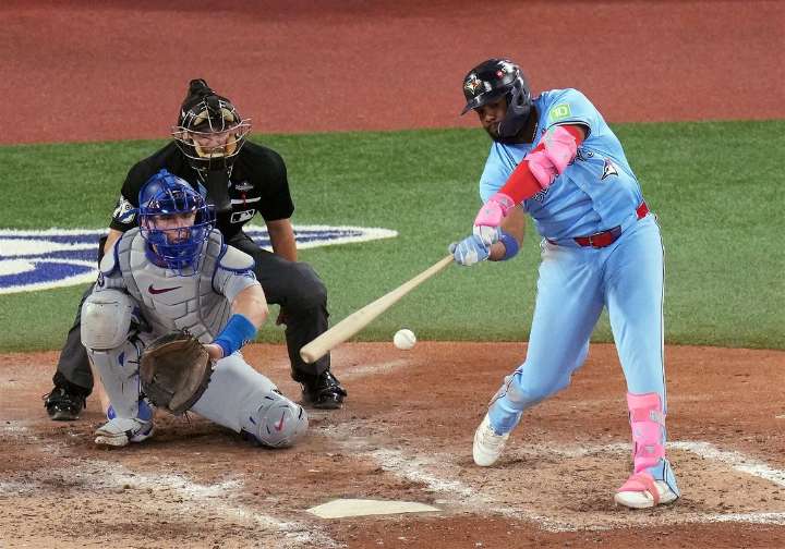 Dodgers force World Series Game 7, holding off Blue Jays as Yoshinobu Yamamoto wins again