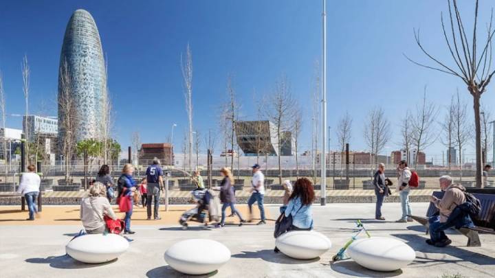 Vecinos de Glòries rechazan la propuesta de Collboni de rendir homenaje a Montserrat Caballé: "Fue una defraudadora"