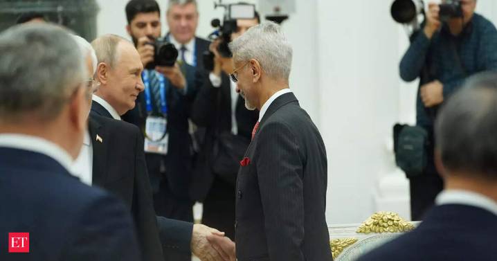 Jaishankar meets Putin at SCO Summit