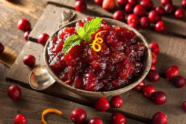 Healthy Thanksgiving Recipe: Cranberry-Orange Sauce With Thyme