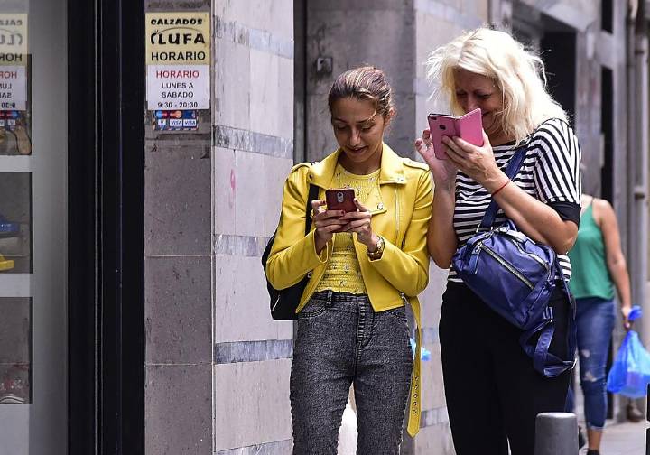 Siete de cada diez canarios acuden a la IA para consultar problemas de salud