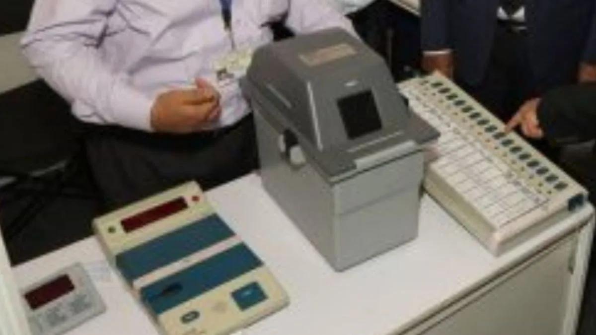 EC removes Chenari returning officer hours before Bihar vote counting