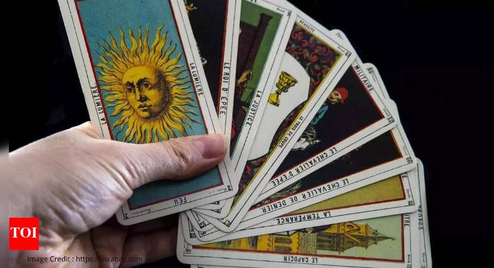 Tarot Cards Predictions Today, November 10, 2025: A turning point is near, these zodiac signs will experience spiritual awakening