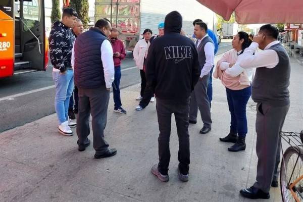 Varados por bloqueos: entre el frío, miedo y solidaridad