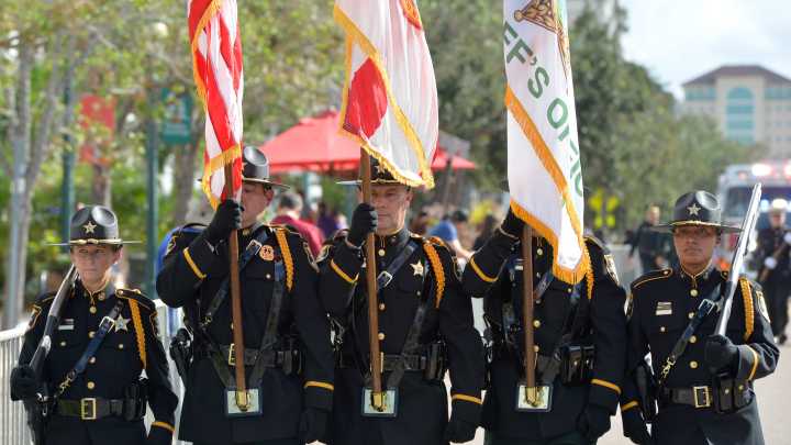 Florida schools closed, open for Veterans Day