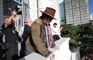 Johnny Depp se da un baño de masas en la ciudad argentina de La Plata