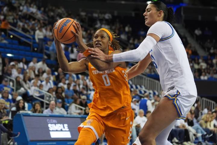 Lady Vols fall to No. 3 UCLA