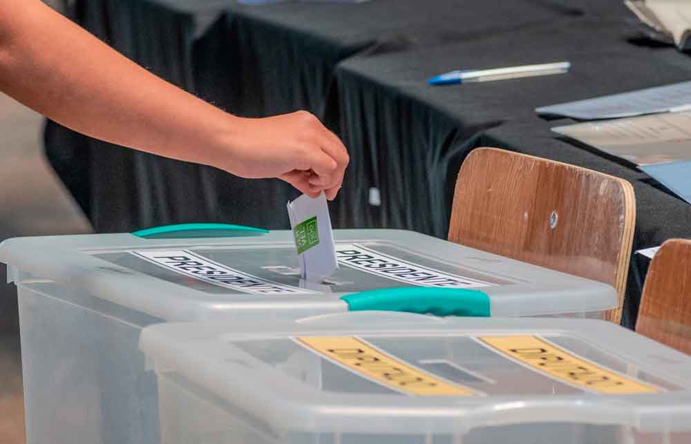 Abren las urnas para la presidenciales y parlamentarias de Chile