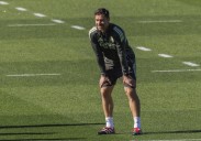 Xabi Alonso viaja en el Delorean para otra noche salvaje en Anfield