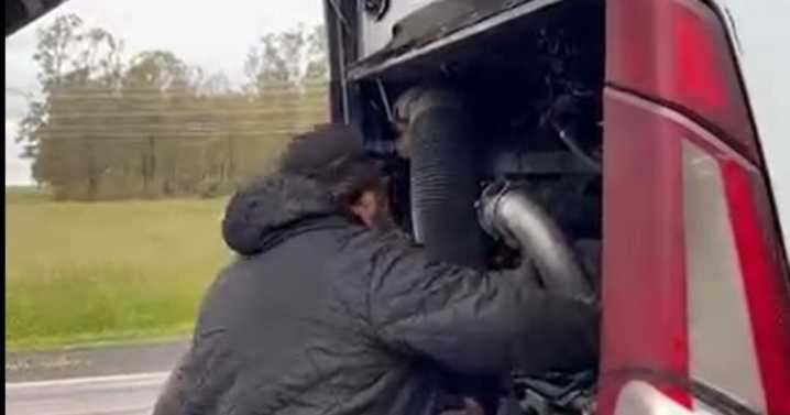 Puntanos varados en la ruta por la rotura de un colectivo de Andesmar