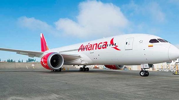 Avianca suspende vuelos desde y hacia Venezuela