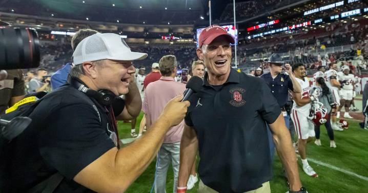 Berry Tramel: College Football Playoff should avoid first