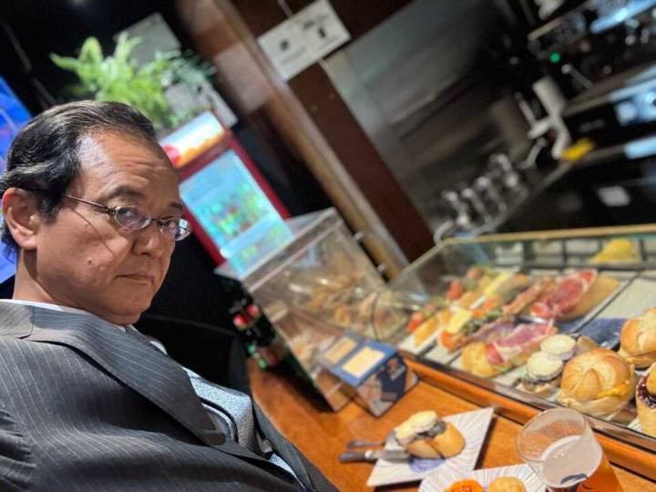 El embajador de Japón vuelve a su país y echará de menos las croquetas