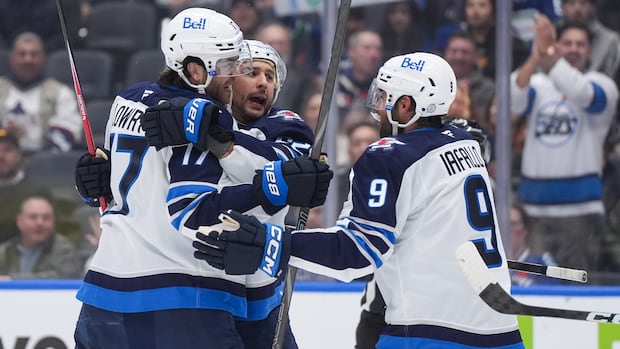 Jets halt 3-game slide with road 5-3 win over Canucks in Vancouver