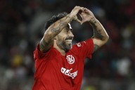 Jorge Valdivia sorprende al volver al fútbol: organización gestiona su participación pese a medida judicial