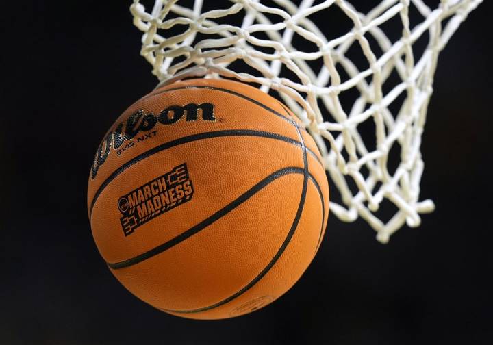 West Virginia defense stifles Mercyhurst in blowout win