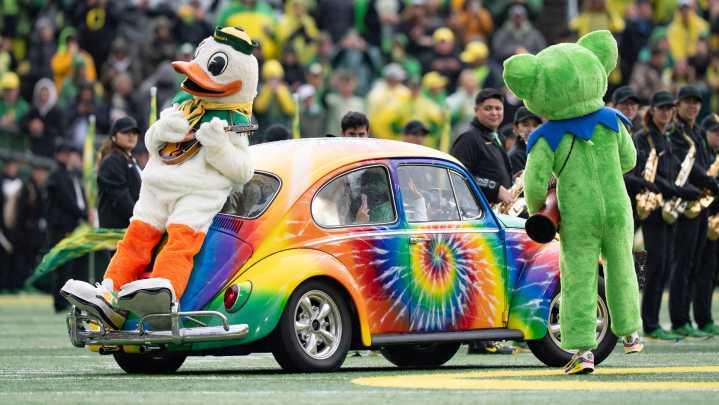 Where to watch Oregon vs. Iowa today, TV channel, streaming info