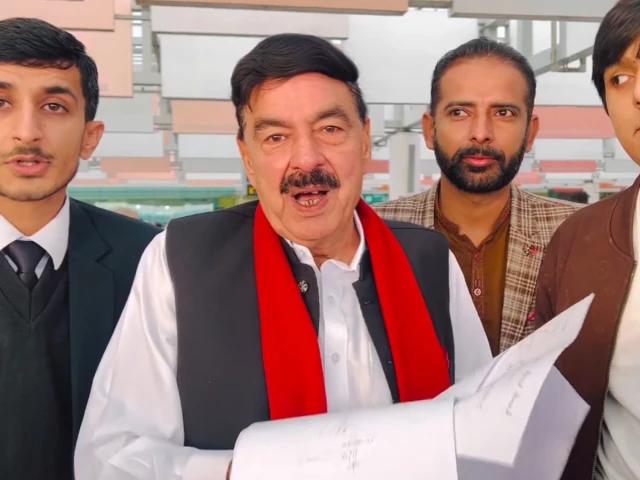 Sheikh Rashid stopped from travelling for Umrah despite court orders