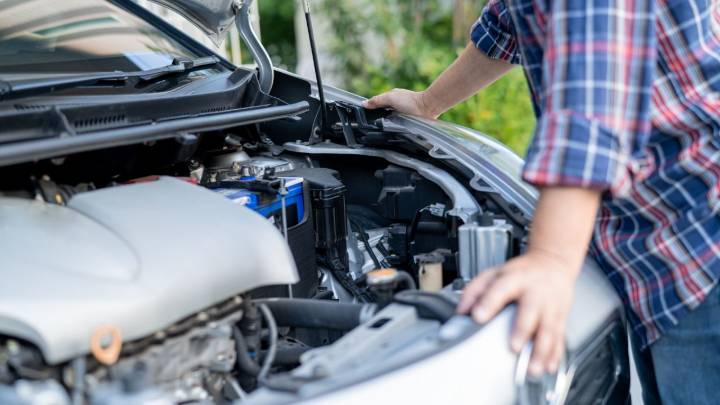 ¡Otra de mecánicos! Vinculan a proceso a sujeto por fraude al tardar tres meses en reparar un auto