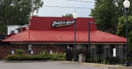 Yum Brands considers selling Pizza Hut 