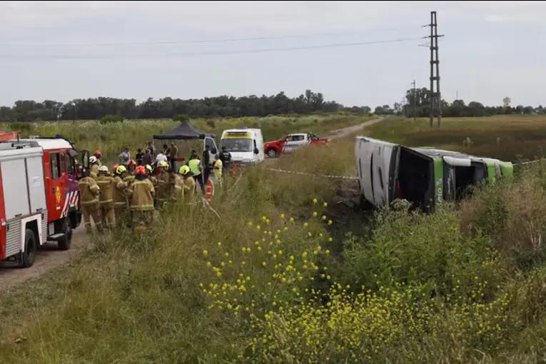 Confirmaron las identidades de las dos víctimas del trágico vuelco sobre Ruta 2