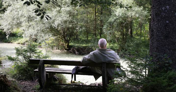 Estar más tranquilo solo que acompañado: esto dice la psicología sobre la soledad
