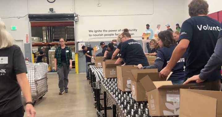 Group of Colorado workers from HCA HealthONE volunteer time to help out Food Bank of the Rockies