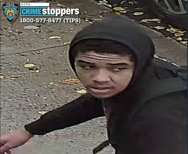 Woman grabbed from behind on Brooklyn street as suspect bolts eastbound
