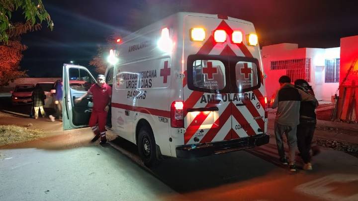 Joven es brutalmente golpeado con piedras en el rostro por sujetos desconocidos en Torreón