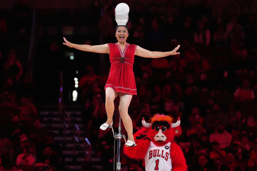 Equilibrista Red Panda regresa a la NBA, 4 meses después de fracturarse la muñeca en una caída
