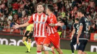El Almería gana y sigue la estela del Racing