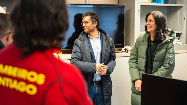 El PP afea a BNG y CIG que no defiendan los derechos laborales de policías locales y bomberos de Santiago