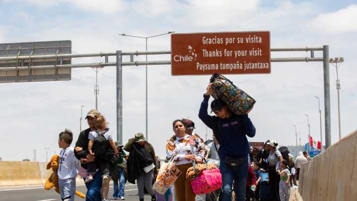Perú decreta estado de emergencia en su frontera con Chile por migrantes indocumentados