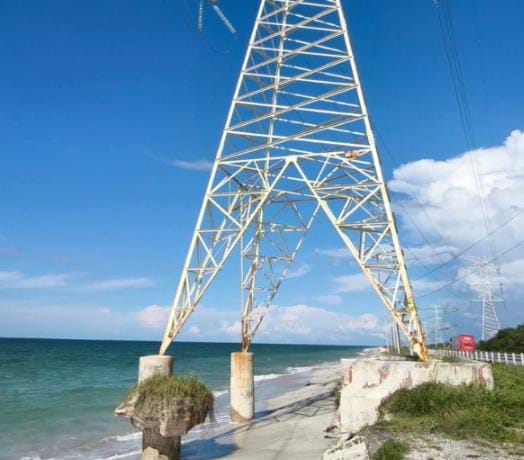 Refuerzan torres de CFE