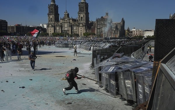 Investigan a 18 policías por abusos tras Marcha Z