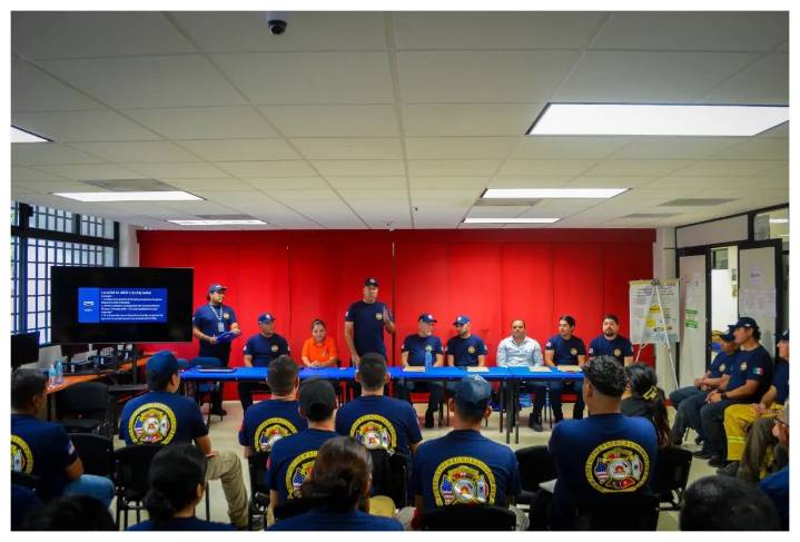 ”Bomberos Cruzando Fronteras” capacita a elementos de Nayarit y Jalisco en Bahía de Banderas
