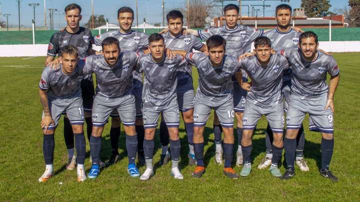 Victoria de Once Tigres en el fútbol local