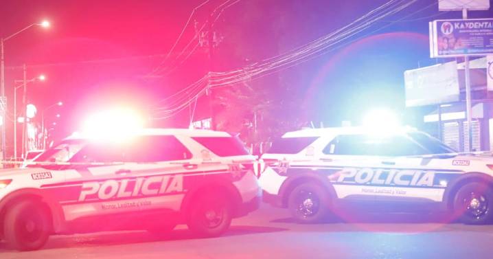 Encuentran a un hombre ejecutado dentro de un auto